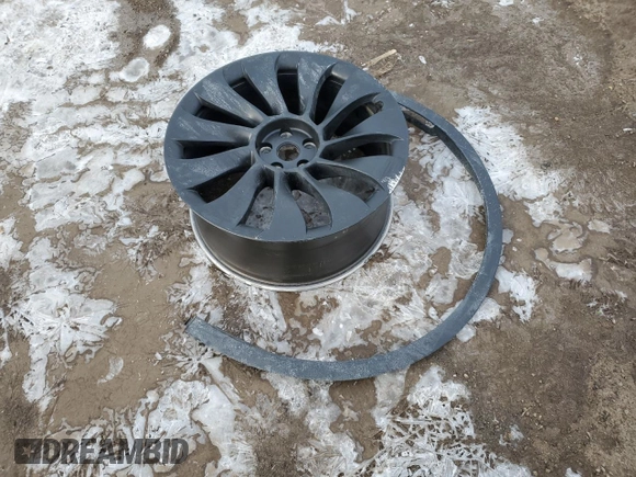 2022 Tesla Model Y Performance z VIN 7SAYGDEF5NF512464, wystawiony jako Copart lot #46337165 z przebiegiem 74 761 mil mil oraz Szkoda całkowita • Salvage title. Historia ofert i sprzedaży dostępna na DreamBid. Obrazek 12.