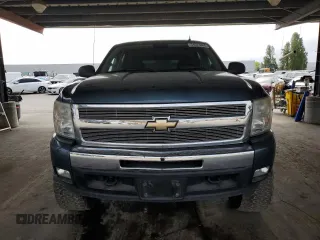 2011 Chevrolet Silverado 1500 LT with VIN 3GCPKSE3XBG378106, listed as a Copart auction lot 54523865 with 135,895 mi miles and Salvage Title. Bid and sale history available at DreamBid. Image 5.