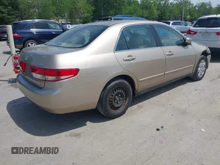 2003 Honda Accord LX z VIN 1HGCM55363A136733, wystawiony jako IAAI lot #42381107 z przebiegiem 124 907 mil mil oraz . Historia ofert i sprzedaży dostępna na DreamBid. Obrazek 4.