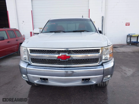 2007 Chevrolet Silverado 1500 LT w/1LT with VIN 1GCEK19J57Z507841, listed as a IAAI auction lot 41767893 with 334,294 mi miles. Bid and sale history available at carsss.com. Image 6.