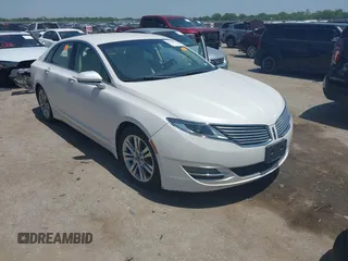 2013 Lincoln MKZ z VIN 3LN6L2G90DR824857, wystawiony jako IAAI lot #42229016 z przebiegiem Nie podano mil oraz . Historia ofert i sprzedaży dostępna na DreamBid. Obrazek 1.