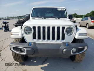 2021 Jeep Wrangler Unlimited Sahara z VIN 1C4JJXP63MW720948, wystawiony jako Copart lot #57115825 z przebiegiem 33 391 mil mil oraz Szkoda całkowita • Salvage title. Historia ofert i sprzedaży dostępna na DreamBid. Obrazek 5.