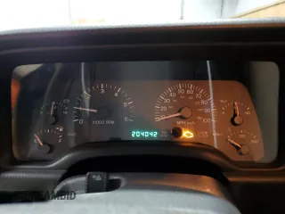 2000 Jeep Cherokee z VIN 1J4FF48S0YL153259, wystawiony jako Copart lot #52509955 z przebiegiem 204 042 mil mil oraz Czysty tytuł • Clean title. Historia ofert i sprzedaży dostępna na DreamBid. Obrazek 9.
