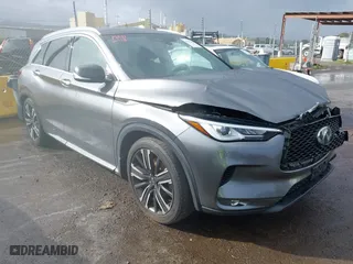 2021 Infiniti QX50 LUXE with VIN 3PCAJ5BB0MF101561, listed as a IAAI auction lot 41573104 with 44,611 mi miles. Bid and sale history available at carsss.com. Image 1.