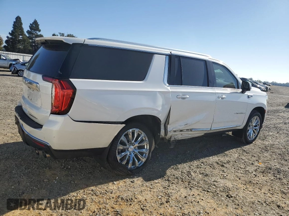 2021 GMC Yukon XL Denali with VIN 1GKS2JKL3MR178037, listed as a Copart auction lot 70825784 with 61,966 mi miles and Salvage Title. Bid and sale history available at carsss.com. Image 3.
