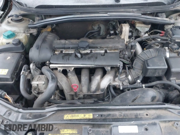 2006 Volvo V70 2.4L with VIN YV1SW640X62590834, listed as a IAAI auction lot 41113922 with 253,254 mi miles. Bid and sale history available at carsss.com. Image 10.