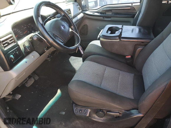 2003 Ford F-350 XL with VIN 1FTSW31F83EA58571, listed as a Copart auction lot 61340055 with 3,224,416 mi miles and Salvage title. Bid and sale history available at DreamBid. Image 7.