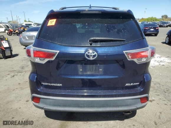 2014 Toyota Highlander XLE with VIN 5TDJKRFH6ES064029, listed as a Copart auction lot 43529395 with 99,881 mi miles and Clean Title. Bid and sale history available at carsss.com. Image 6.
