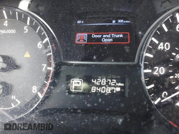2015 Nissan Altima SL with VIN 1N4AL3AP3FN339653, listed as a IAAI auction lot 41813072 with 42,872 mi miles and . Bid and sale history available at DreamBid. Image 7.