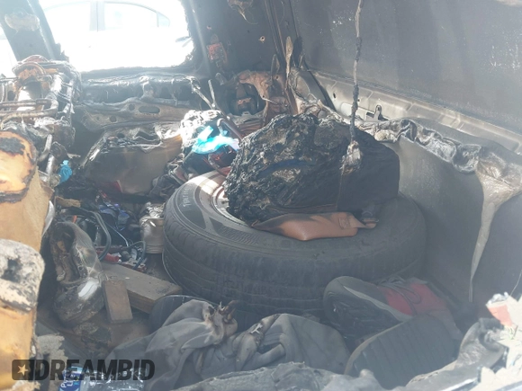 2005 Toyota Highlander z VIN JTEEP21A950123366, wystawiony jako IAAI lot #41720904 z przebiegiem Nie podano mil oraz . Historia ofert i sprzedaży dostępna na DreamBid. Obrazek 14.