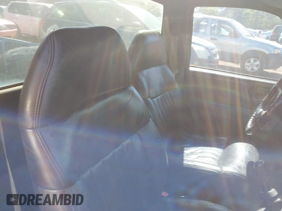 1996 Chevrolet S-10 with VIN 1GCCS1447T8157430, listed as a IAAI auction lot 41998677 with 242,109 mi miles and . Bid and sale history available at DreamBid. Image 8.