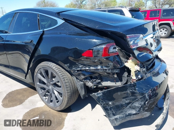 2018 Tesla Model S 75D with VIN 5YJSA1E22JF289195, listed as a IAAI auction lot 41825949 with 49,217 mi miles and . Bid and sale history available at DreamBid. Image 19.
