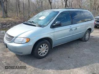 2002 Chrysler Town & Country LX with VIN 2C4GP44372R576005, listed as a IAAI auction lot 42092478 with 165,018 mi miles. Bid and sale history available at carsss.com. Image 2.