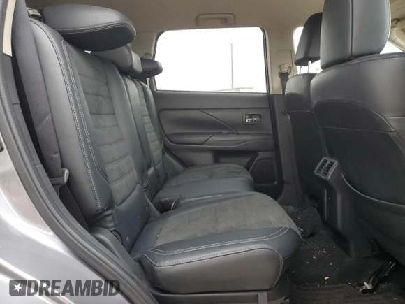 2019 Mitsubishi Outlander ES with VIN JA4AZ3A39KZ044219, listed as a Copart auction lot 59417255 with 104,745 mi miles and Clean title. Bid and sale history available at DreamBid. Image 11.