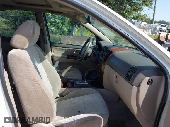 2006 Kia Sorento LX with VIN KNDJD733165595587, listed as a IAAI auction lot 40365177 with 206,234 mi miles and . Bid and sale history available at DreamBid. Image 5.