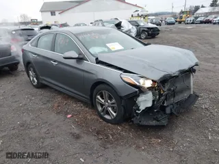 2019 Hyundai Sonata Sport with VIN 5NPE34AF2KH809108, listed as a IAAI auction lot 41476719 with 111,041 mi miles. Bid and sale history available at carsss.com. Image 1.