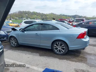 2012 Volvo C70 T5 с VIN YV1672MC3CJ127937, выставлен на аукционе IAAI как лот 42005405 с пробегом 122 653 миль миль и . История ставок и продаж доступна на DreamBid. Изображение 14.