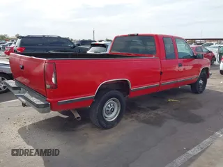 1997 Chevrolet Silverado 2500 z VIN 1GCGC29J8VE165494, wystawiony jako IAAI lot #42349016 z przebiegiem 92 705 mil mil oraz . Historia ofert i sprzedaży dostępna na DreamBid. Obrazek 4.