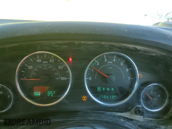 2016 Jeep Wrangler Unlimited Sport RHD with VIN 1C4BJWKG0GL321550, listed as a Copart auction lot 47877395 with 179,573 mi miles and Salvage title. Bid and sale history available at DreamBid. Image 9.