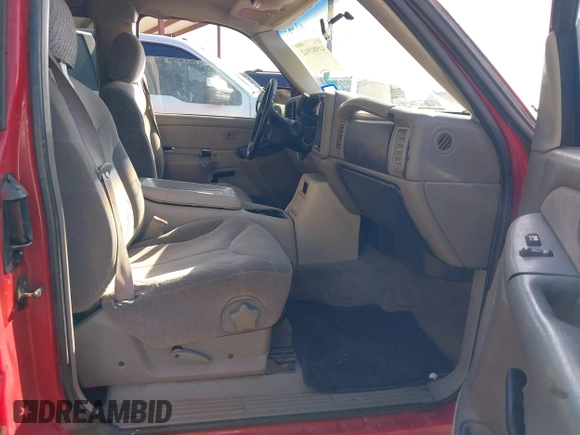 2000 GMC New Sierra 1500 SLE with VIN 1GTEC19V4YZ273841, listed as a IAAI auction lot 41981942 with 357,003 mi miles. Bid and sale history available at carsss.com. Image 5.