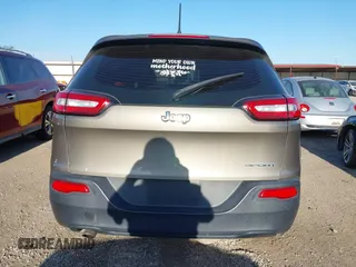 2016 Jeep Cherokee Sport with VIN 1C4PJLAB7GW258181, listed as a IAAI auction lot 42017043 with 154,545 mi miles and . Bid and sale history available at DreamBid. Image 16.