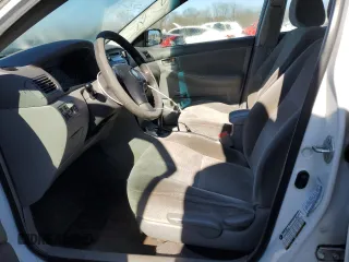 2007 Toyota Corolla CE with VIN 1NXBR32E07Z789208, listed as a Copart auction lot 89406585 with 197,173 mi miles and Salvage title. Bid and sale history available at DreamBid. Image 7.
