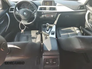 2013 BMW 3 Series 328i z VIN WBA3A5G58DNP26803, wystawiony jako Copart lot #57305995 z przebiegiem 106 590 mil mil oraz Szkoda całkowita • Salvage title. Historia ofert i sprzedaży dostępna na DreamBid. Obrazek 8.