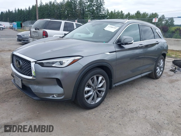 2020 Infiniti QX50 Luxe z VIN 3PCAJ5M1XLF117060, wystawiony jako IAAI lot #42500252 z przebiegiem 63 533 mil mil oraz . Historia ofert i sprzedaży dostępna na DreamBid. Obrazek 18.