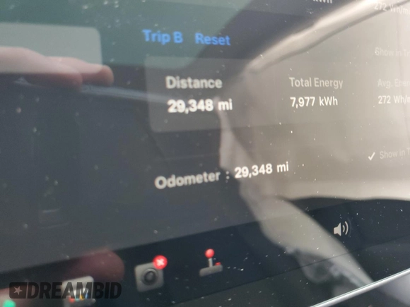 2023 Tesla Model 3 z VIN 5YJ3E1EA5PF426168, wystawiony jako Copart lot #53133915 z przebiegiem 29 348 mil mil oraz Szkoda całkowita • Salvage title. Historia ofert i sprzedaży dostępna na DreamBid. Obrazek 9.