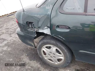 2002 Chevrolet Cavalier LS z VIN 1G1JF524827262433, wystawiony jako IAAI lot #42309143 z przebiegiem 215 140 mil mil oraz . Historia ofert i sprzedaży dostępna na DreamBid. Obrazek 6.