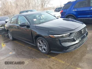 2024 Honda Accord EX с VIN 1HGCY1F33RA062353, выставлен на аукционе IAAI как лот 41104772 с пробегом 17 046 миль миль и . История ставок и продаж доступна на DreamBid. Изображение 1.