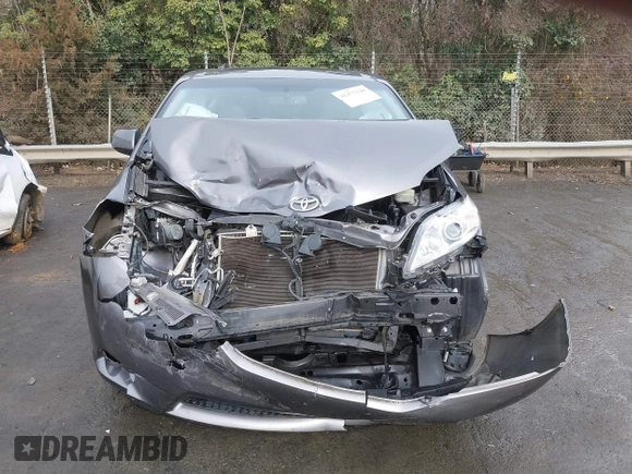 2017 Toyota Sienna XLE Auto Access Seat with VIN 5TDYZ3DC9HS875536, listed as a IAAI auction lot 41477148 with 133,558 mi miles and . Bid and sale history available at DreamBid. Image 12.
