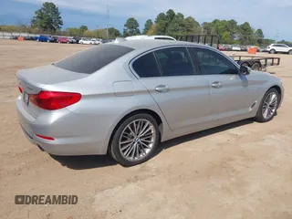 2020 BMW 5 Series 530i z VIN WBAJR3C04LWW70303, wystawiony jako IAAI lot #41887836 z przebiegiem 88 641 mil mil oraz . Historia ofert i sprzedaży dostępna na DreamBid. Obrazek 4.