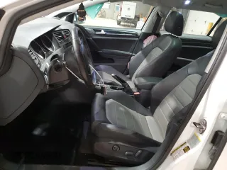 2015 Volkswagen Golf SportWagen TDI SE with VIN 3VWCA7AU6FM520453, listed as a Copart auction lot 46924395 with 101,948 mi miles and Salvage Title. Bid and sale history available at carsss.com. Image 7.