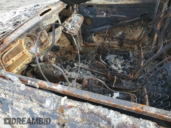 1967 Volkswagen Beetle with VIN 117229214, listed as a Copart auction lot 44974805 with Not provided miles and Non repairable. Bid and sale history available at DreamBid. Image 7.