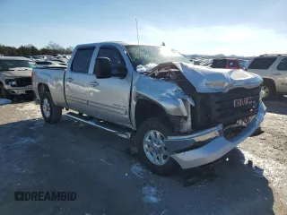 2011 GMC Sierra 2500HD SLT z VIN 1GT121E89BF191758, wystawiony jako Copart lot #87836355 z przebiegiem 128 153 mil mil oraz Szkoda całkowita • Salvage title. Historia ofert i sprzedaży dostępna na DreamBid. Obrazek 4.