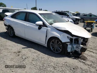 2017 Toyota Camry XLE with VIN 4T1BF1FK9HU354864, listed as a Copart auction lot 53758885 with 32,883 mi miles and Salvage Title. Bid and sale history available at carsss.com. Image 4.