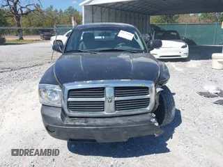 2006 Dodge Dakota SLT with VIN 1D7HE42KX6S714022, listed as a IAAI auction lot 41773416 with 197,196 mi miles and . Bid and sale history available at carsss.com. Image 12.