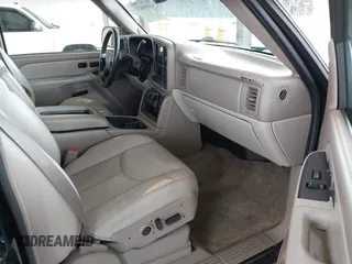 2003 Chevrolet Tahoe LS with VIN 1GNEK13ZX3J298949, listed as a IAAI auction lot 41896617 with 170,339 mi miles. Bid and sale history available at carsss.com. Image 5.