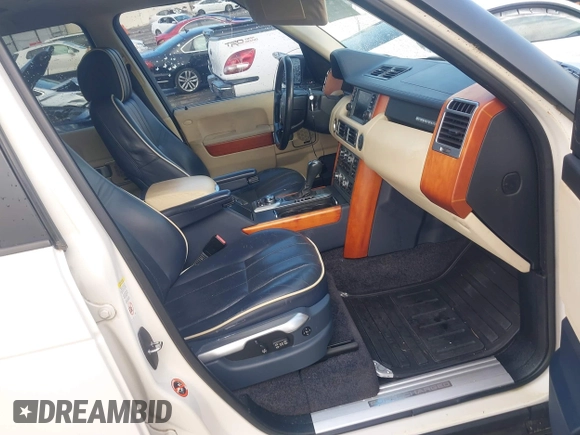 2008 Land Rover Range Rover SC with VIN SALMF13438A275736, listed as a IAAI auction lot 42233328 with 138,286 mi miles and . Bid and sale history available at DreamBid. Image 5.