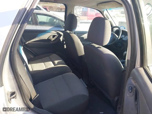 2006 Ford Escape XLS with VIN 1FMYU92Z66KB78298, listed as a IAAI auction lot 41867231 with 204,809 mi miles. Bid and sale history available at carsss.com. Image 8.