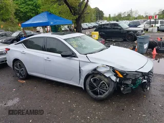 2024 Nissan Altima SR z VIN 1N4BL4CW2RN394338, wystawiony jako IAAI lot #42186664 z przebiegiem 14 662 mil mil oraz . Historia ofert i sprzedaży dostępna na DreamBid. Obrazek 13.