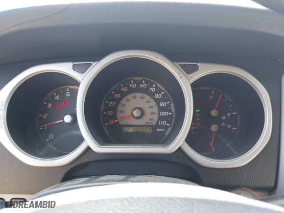 2004 Toyota 4Runner SR5 with VIN JTEZU14R740034156, listed as a IAAI auction lot 41762903 with 283,857 mi miles. Bid and sale history available at carsss.com. Image 7.