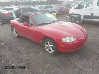 2002 Mazda MX-5 Miata Cloth z VIN JM1NB353920230627, wystawiony jako IAAI lot #41521785 z przebiegiem 172 471 mil mil oraz . Historia ofert i sprzedaży dostępna na DreamBid. Obrazek 1.