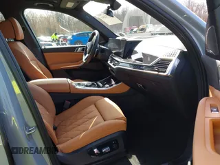 2025 BMW X5 xDrive40i with VIN 5UX23EU05S9W51046, listed as a IAAI auction lot 41732241 with 2,900 mi miles. Bid and sale history available at carsss.com. Image 5.