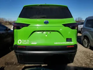 2024 Toyota Sienna LE with VIN 5TDKSKFC6RS127555, listed as a Copart auction lot 43054955 with 1,812 mi miles and Salvage Title. Bid and sale history available at carsss.com. Image 6.