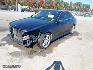 2014 Mercedes-Benz E-Class E 350 Luxury with VIN WDDHF8JB9EA842584, listed as a IAAI auction lot 40699399 with 160,687 mi miles. Bid and sale history available at carsss.com. Image 17.