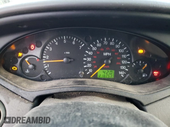 2004 Ford Focus with VIN 3FAFP37Z94R105076, listed as a Copart auction lot 82924224 with 218,253 mi miles and Clean title. Bid and sale history available at DreamBid. Image 9.