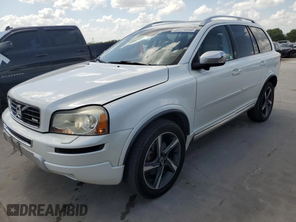 2014 Volvo XC90 R-Design with VIN YV4952CF3E1684657, listed as a Copart auction lot 59174444 with 117,703 mi miles and Clean Title. Bid and sale history available at DreamBid. Image 1.