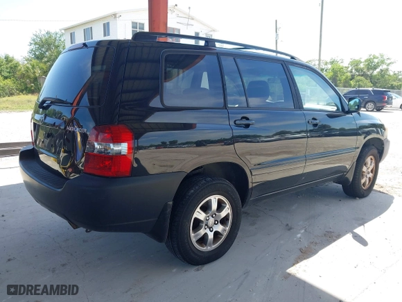 2006 Toyota Highlander w/3rd Row with VIN JTEEP21A760159574, listed as a IAAI auction lot 41935237 with 151,787 mi miles. Bid and sale history available at carsss.com. Image 4.